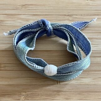 Bracelet Ruban Perle d'Eau Douce - Bleu Pailleté