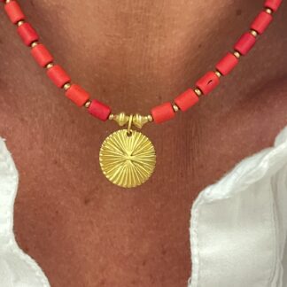 Collier Magnésite et Médaille
