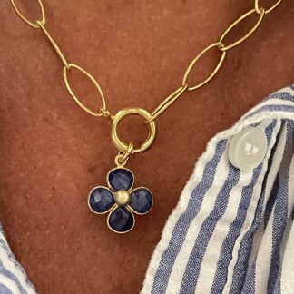 Collier Fleur en perles fines