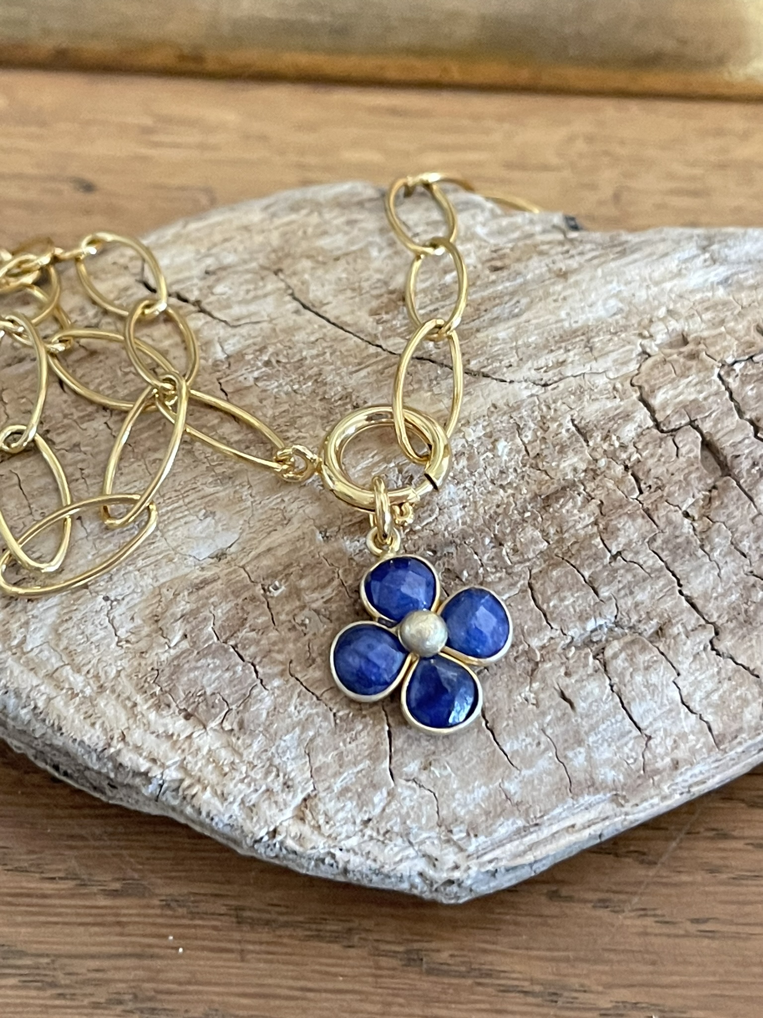 Collier Fleur en perles fines – Image 2