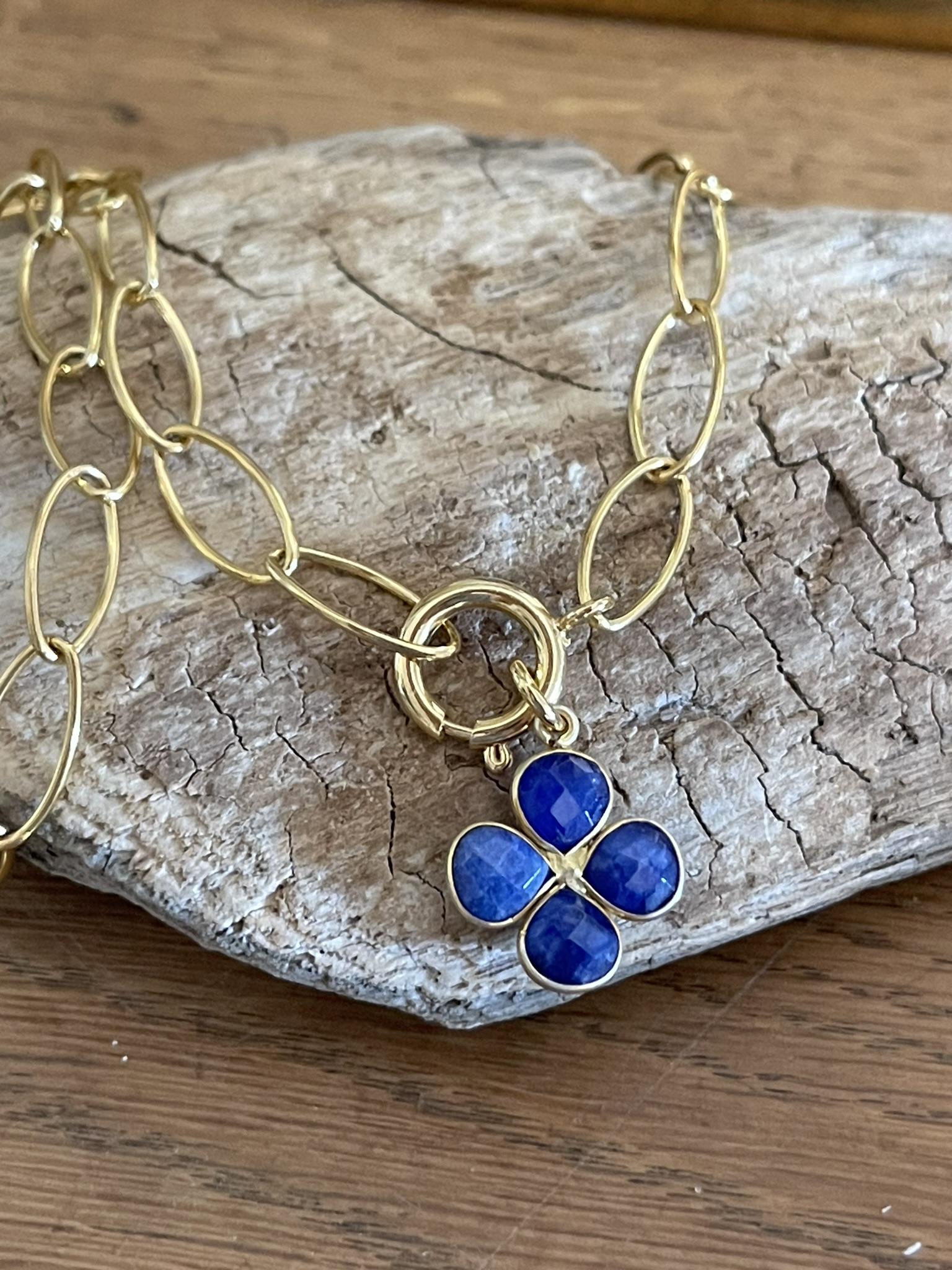 Collier Fleur en perles fines – Image 3