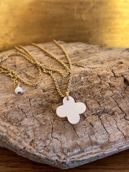 Collier Pendentif en Nacre – Image 2