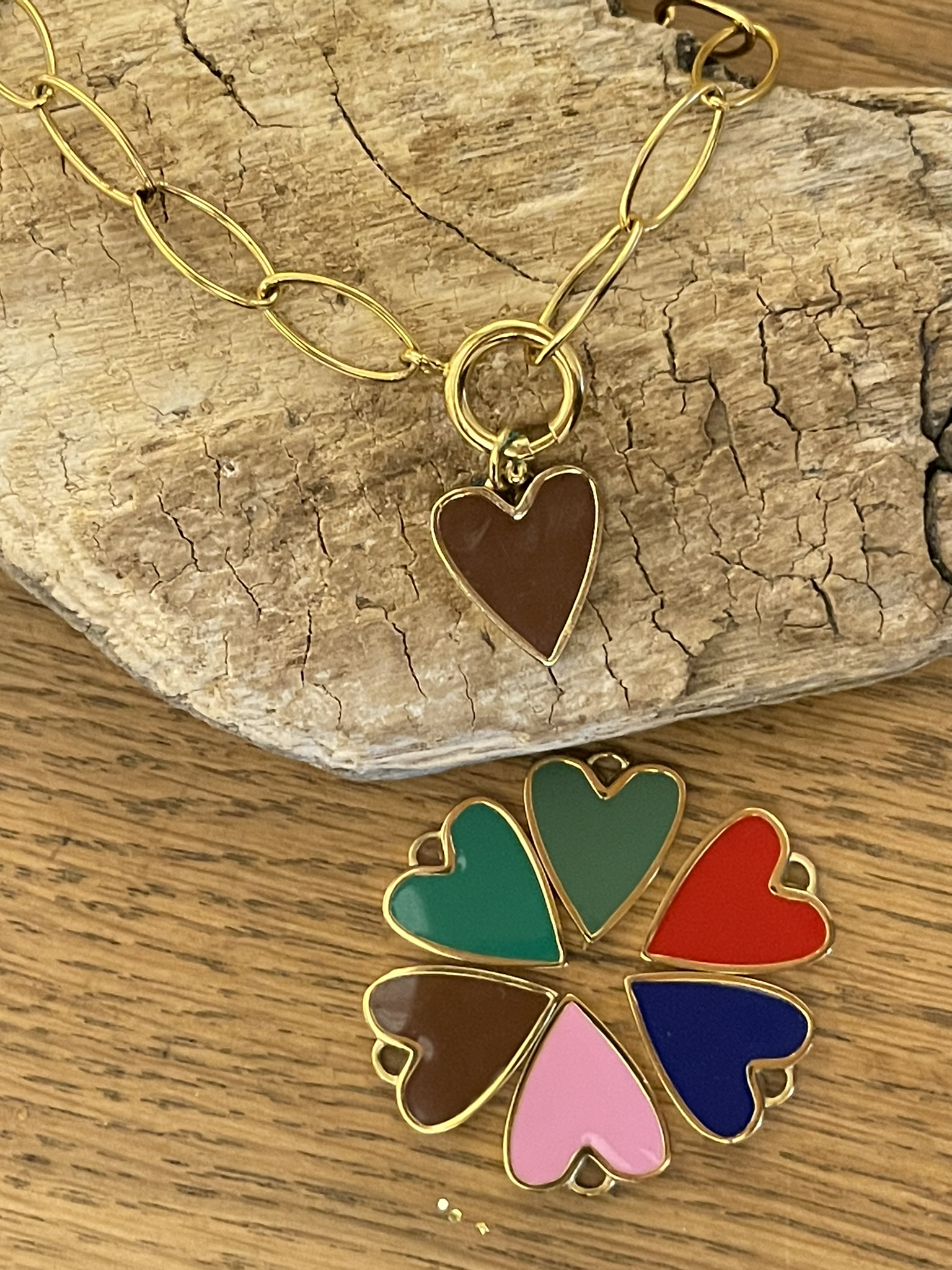 Collier Coeur en Résine – Image 2