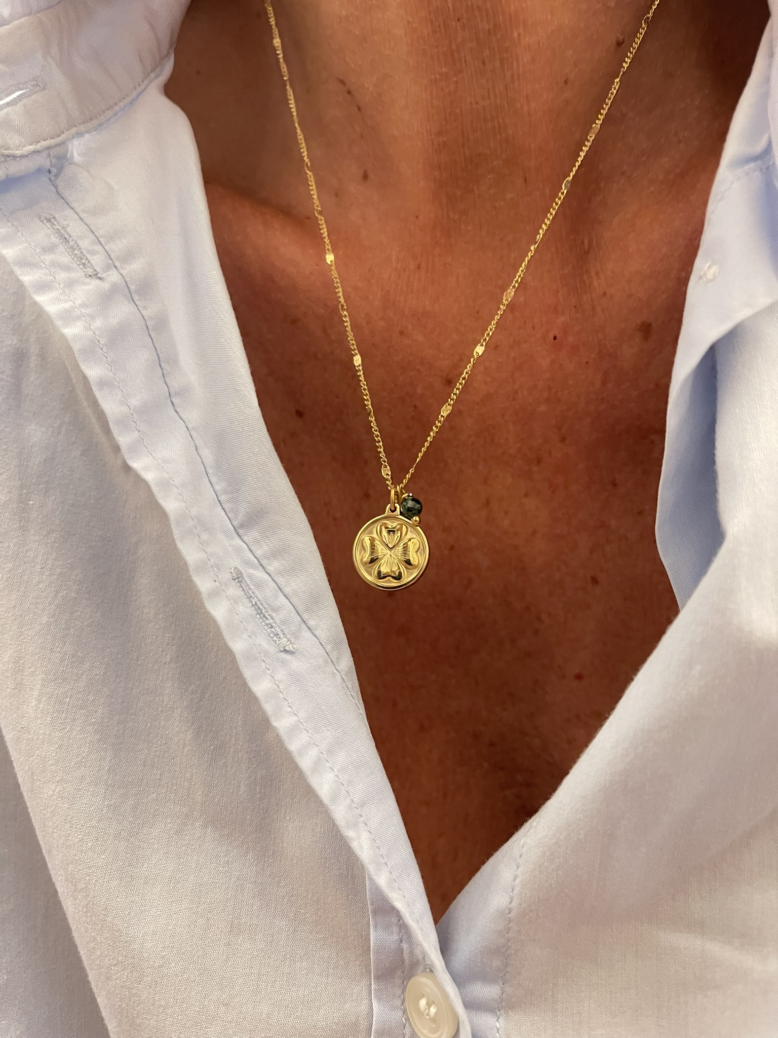 Collier Médaille Trèfle et Perle