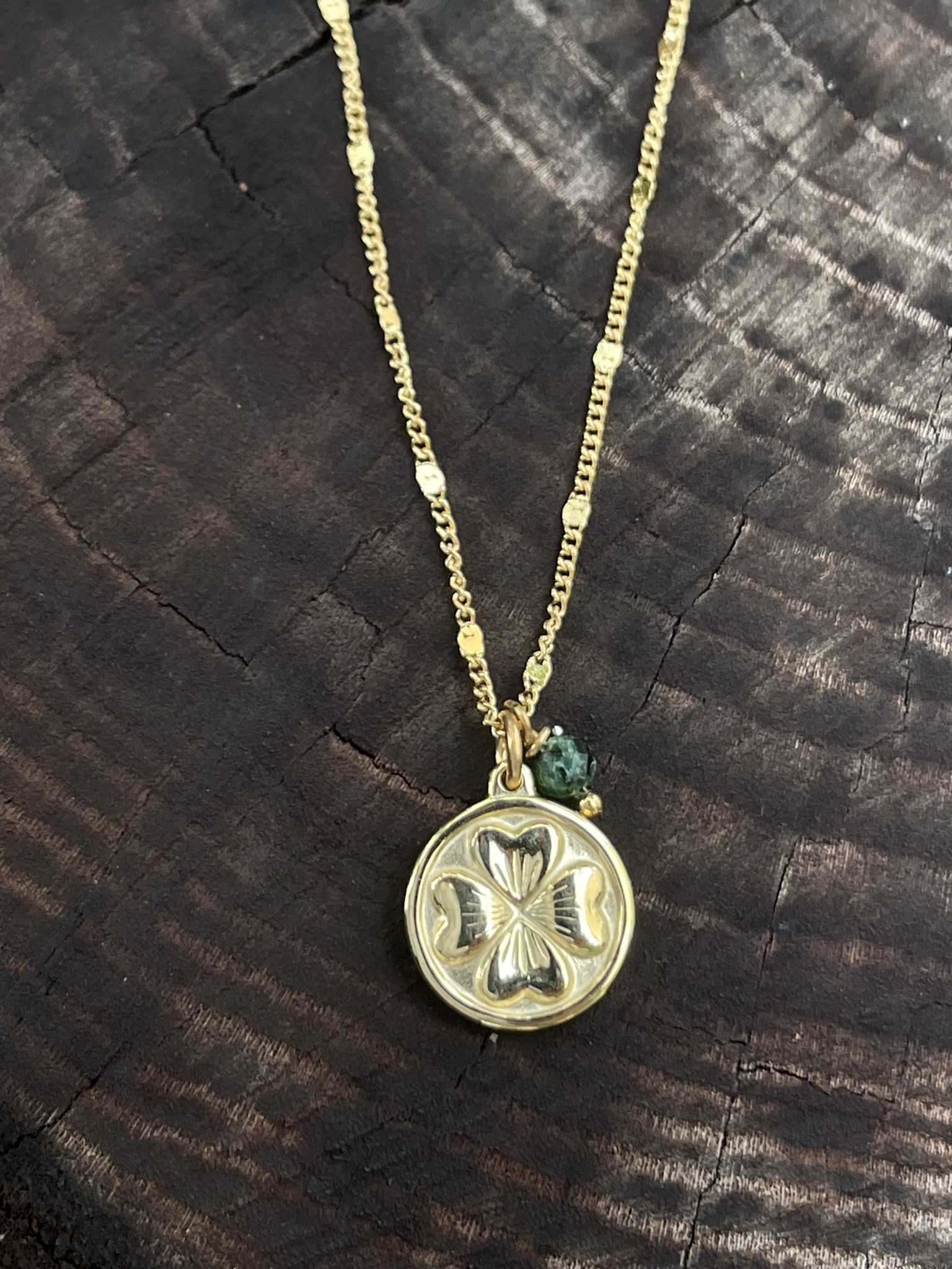 Collier Médaille Trèfle et Perle – Image 2